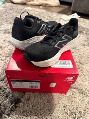 New Balance Black & White Men's Running Sneakers